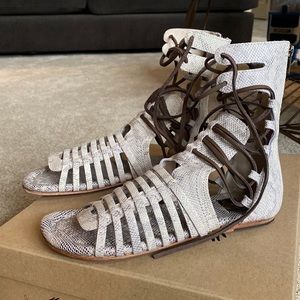 Freebird sanibel size 9 white multi